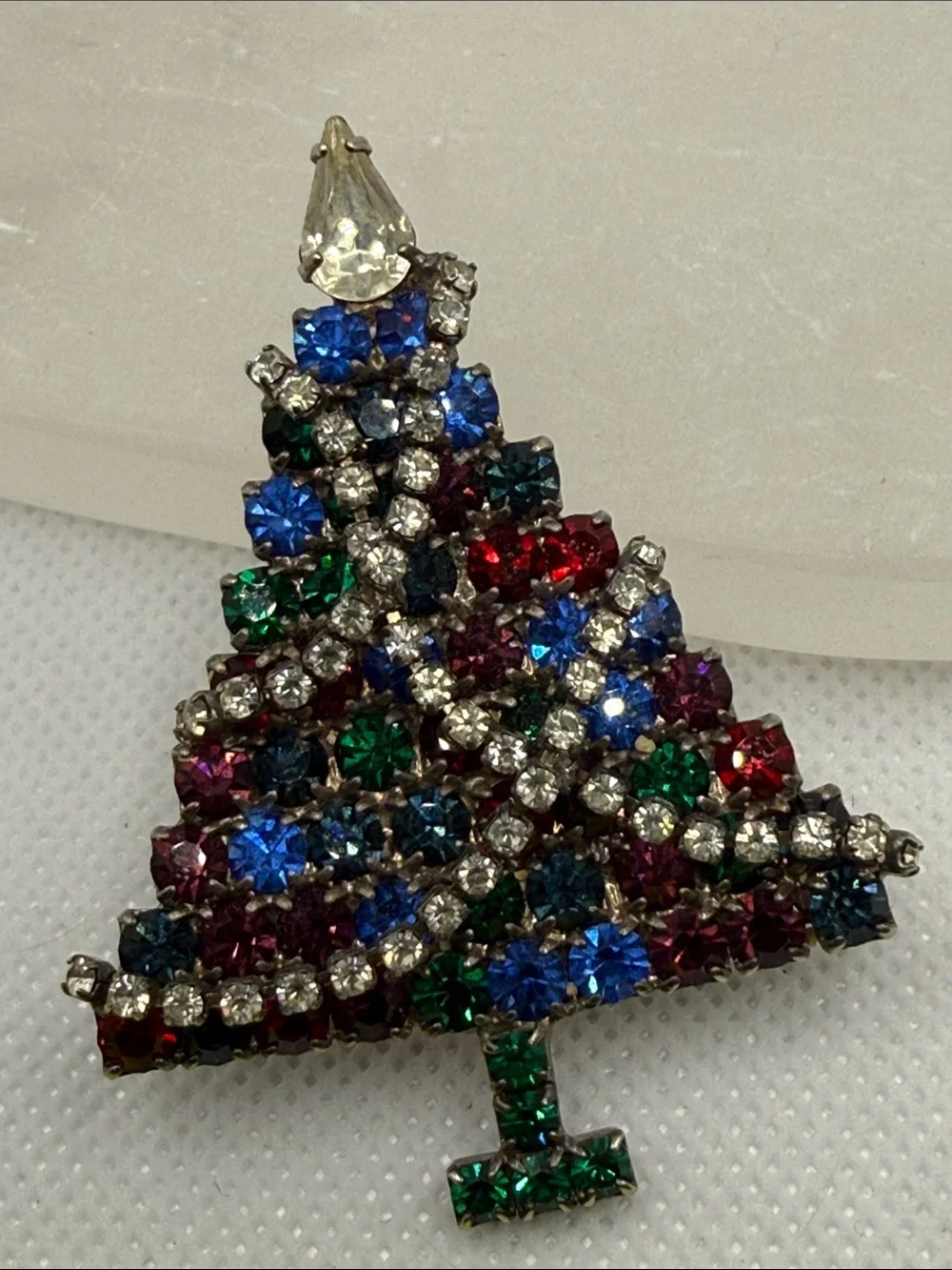 Vintage special rhinestone Christmas Tree Brooch Pin Sparkling Holiday Jewelry